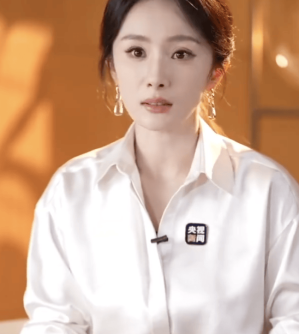 配资炒股真专业 杨幂选择支持女儿而不是控制她